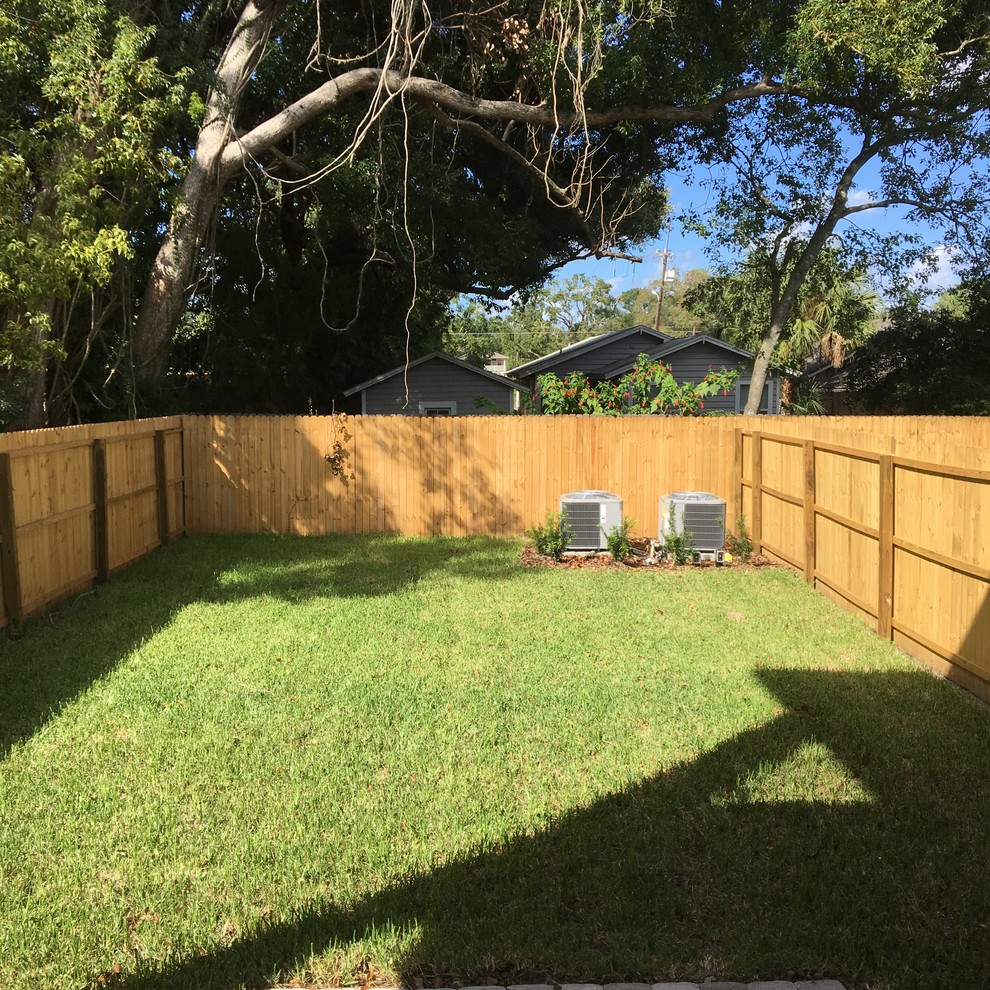 This is an example of a transitional landscaping in Orlando.