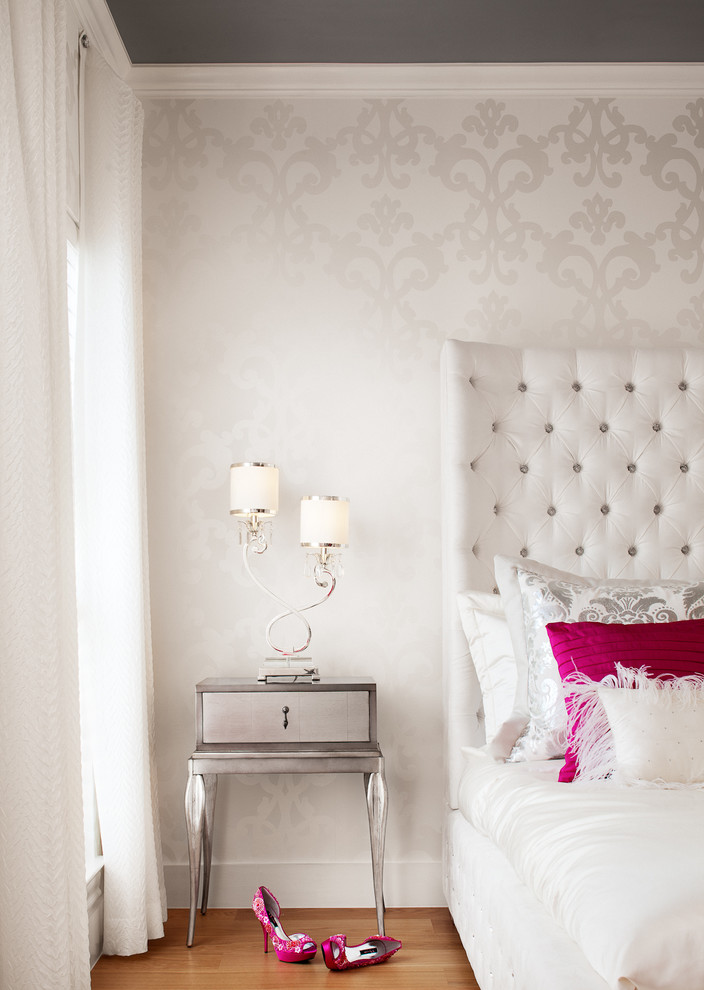 Teen Girls Bath and Bedroom San Antonio, TX - Modern Teen Girls Bedroom
Photo by Casey Dunn