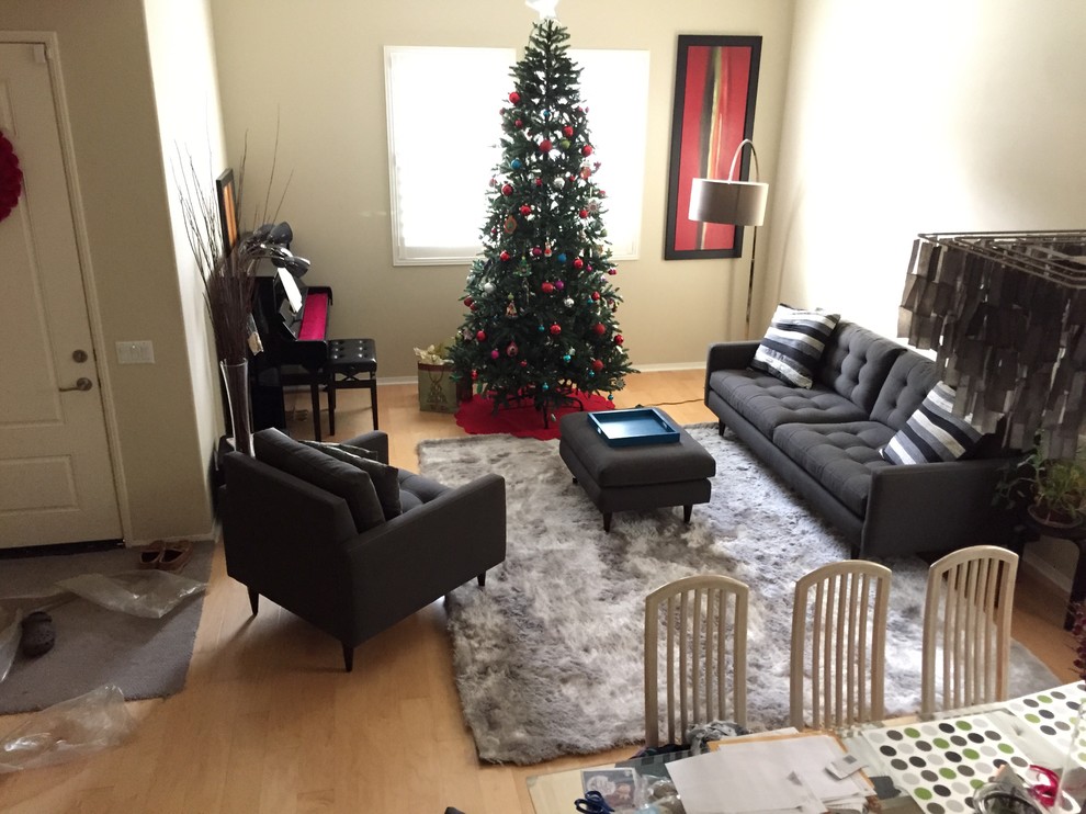 What rug color matches maple hardwood floors?