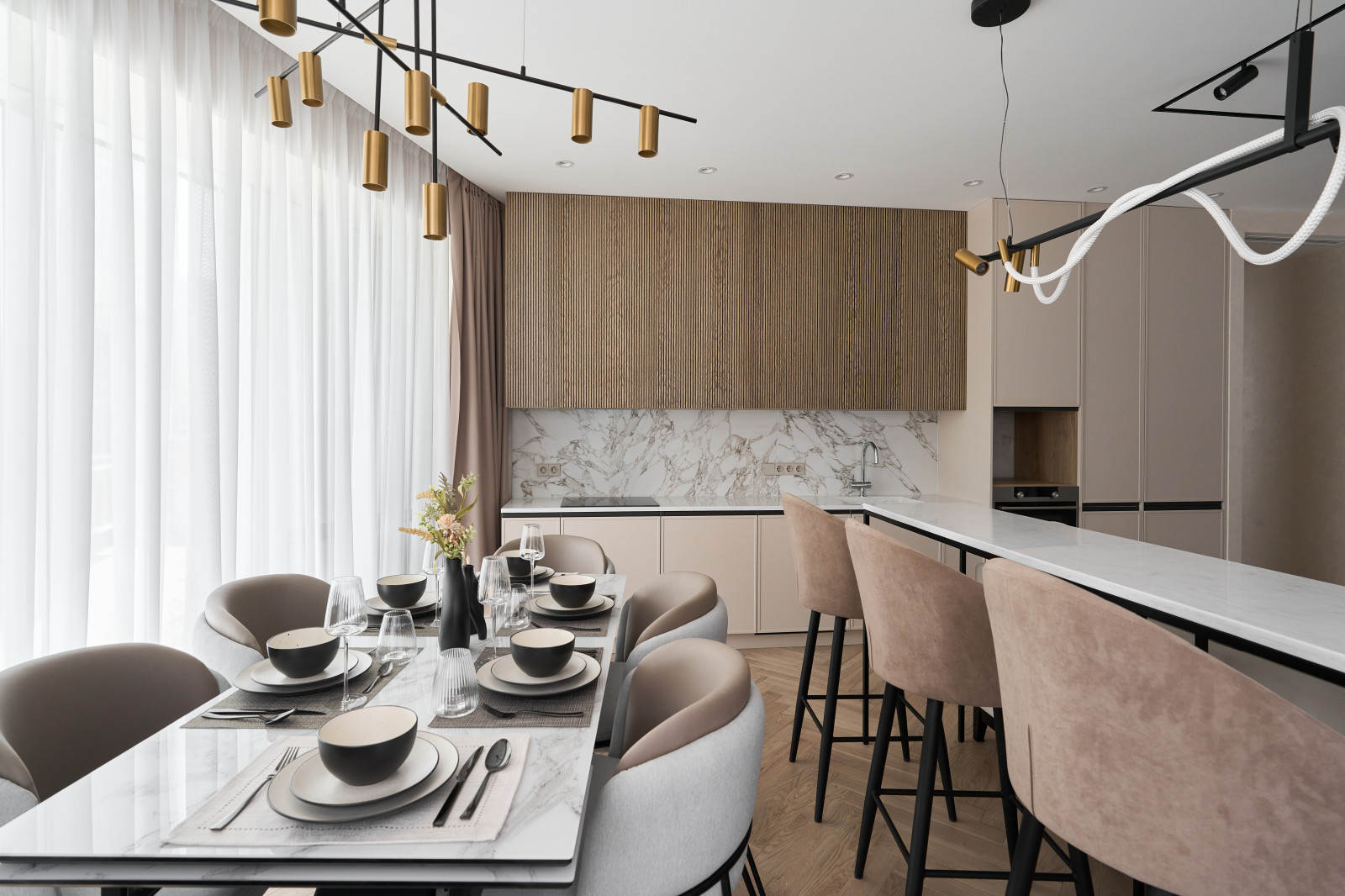 Евро 4к квартира 131 кв.м в ЖК "SKY HOUSE"