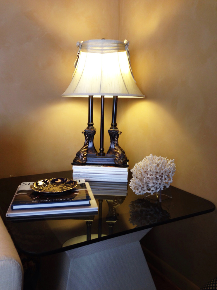 Example of a transitional home design design in Baltimore