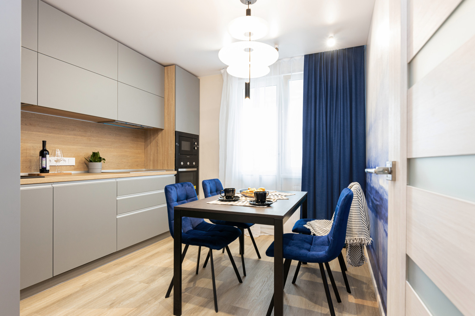 "Двушка" для программиста и художницы