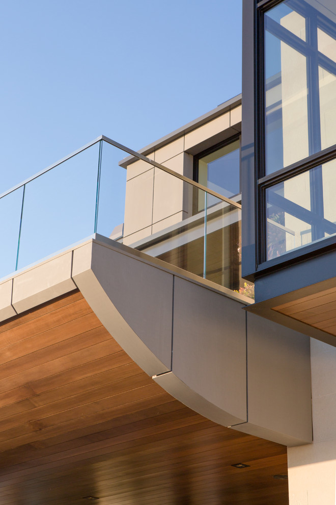 This is an example of a contemporary balcony in Orange County.