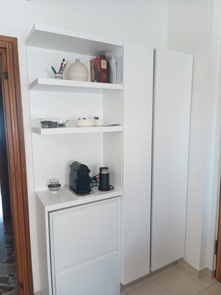 Cucina Laccato Opaco Bianco c/Neolith e Magnetolab