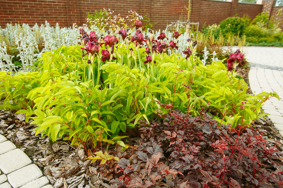 Сад "Витражи". Серебряная медаль конкурса "Ландшафтная осень-2016"