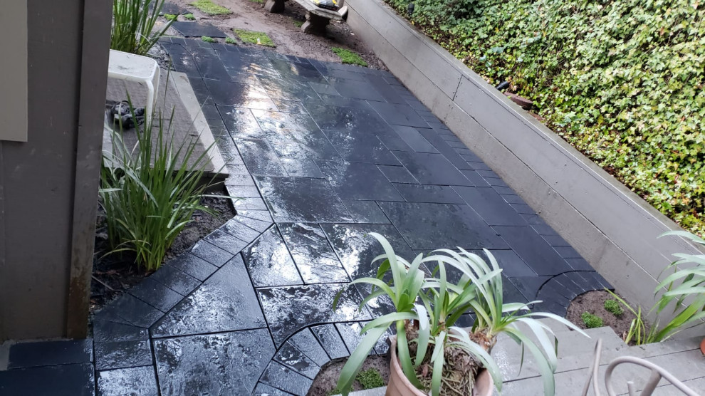 Landscape Transformation with Putting Green and Seating Area