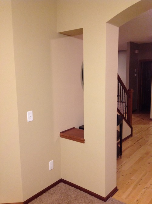 Paint transition between arch and pillars