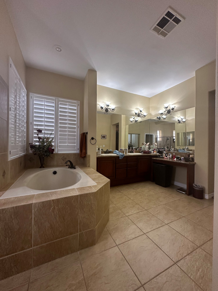 Cream and Contrast Primary Bathroom