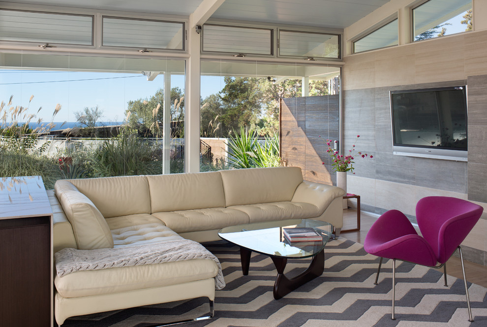 Design ideas for a modern home design in San Diego.