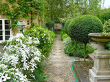 Shabby-chic Style Landscape by Joanne Alderson Design