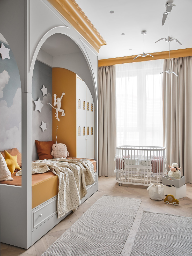 Inspiration pour une grande chambre de bébé traditionnelle.