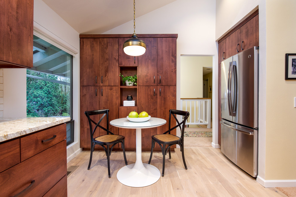 Transitional kitchen photo in Seattle