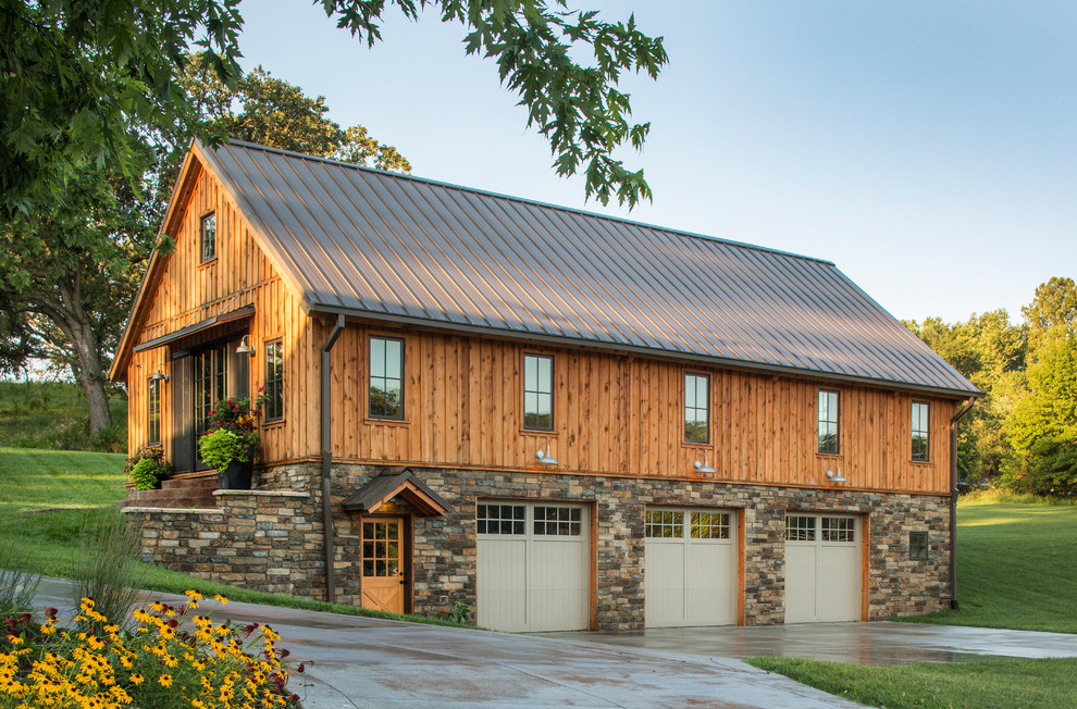 Mid-sized mountain style exterior home photo in Other