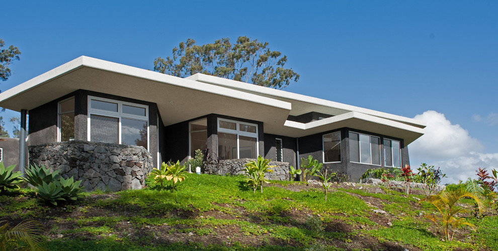 This is an example of a contemporary exterior in Hawaii.