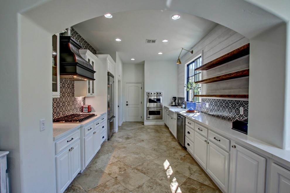 Design ideas for an arts and crafts kitchen in San Diego.