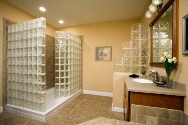 BATHROOM REMOLDING