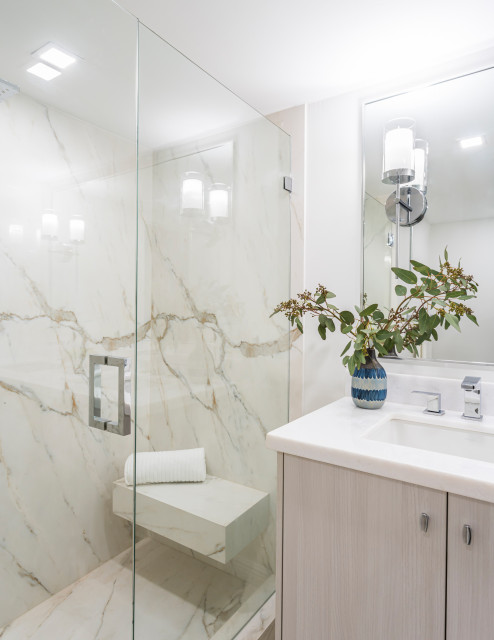 Ft. Lauderdale Oceanfront Condo modern-bathroom