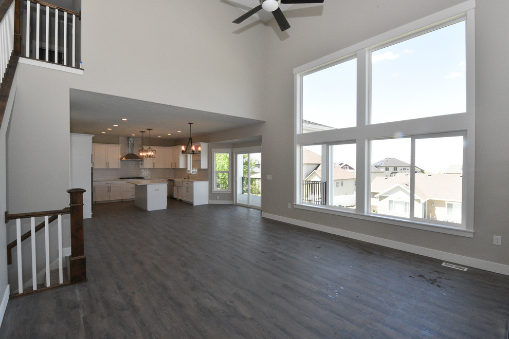 Home design - transitional home design idea