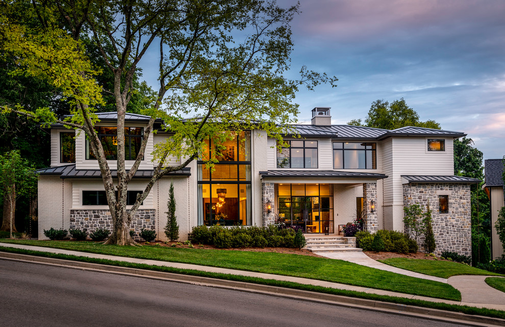 Inspiration for a contemporary home design remodel in Nashville