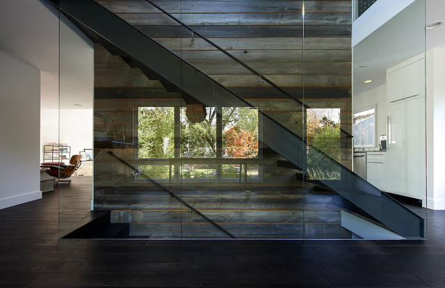 Linden Hills Remodel trendy-trappe