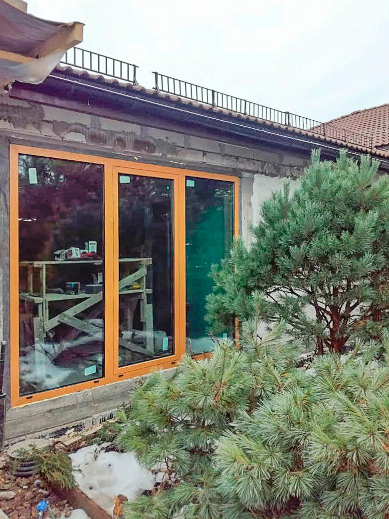 Остекление беседки алюминиевым профилем NewTec SY 68 в КП Резиденция Монолит