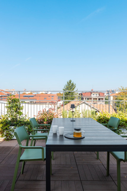 SeimaniincasaRooftop contemporary-deck