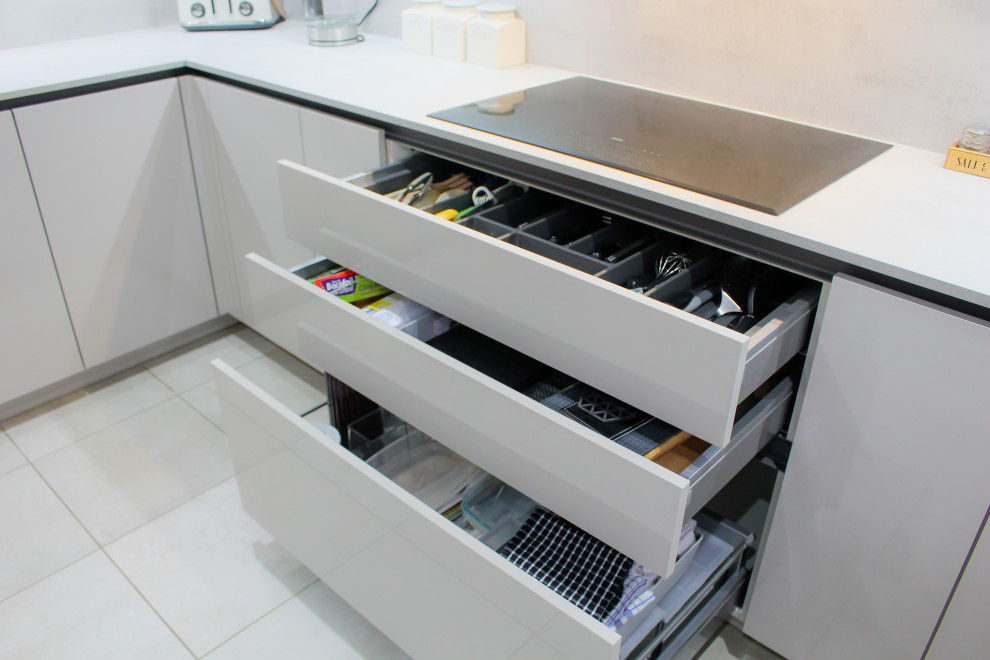 Focus Ultra High Gloss Sand with Sanremo Accent