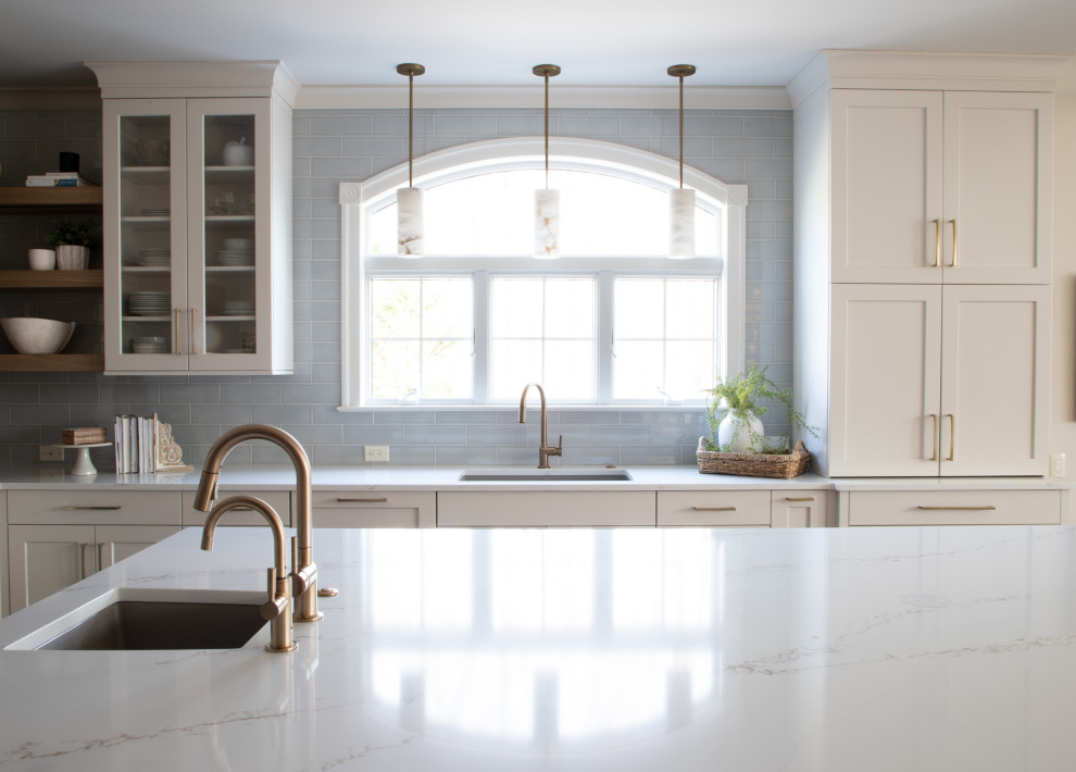 Home design - transitional home design idea