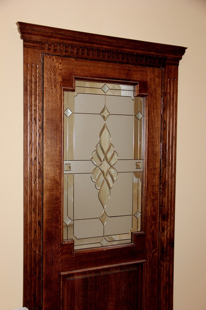 Межкомнатные дубовые двери со стеклянным декором