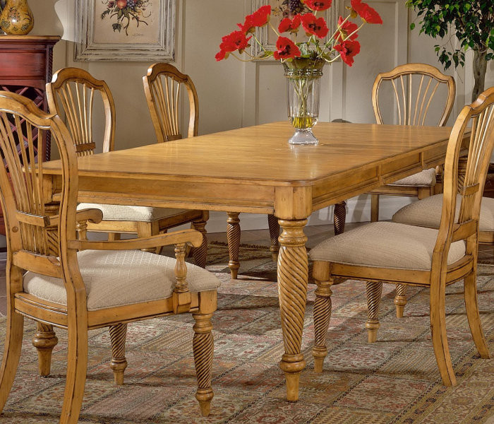 Hillsdale Wilshire Rectangular 73x44 Dining Table w/ Two 18 Inch Leaves in Antiq