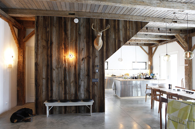 Bovina House entry rustic-entry