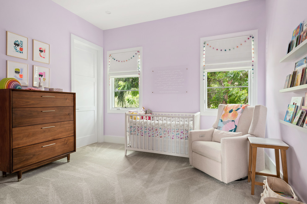Example of a transitional home design design in Orlando