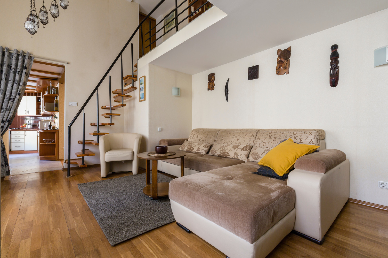 Двухуровневая квартира на Марата