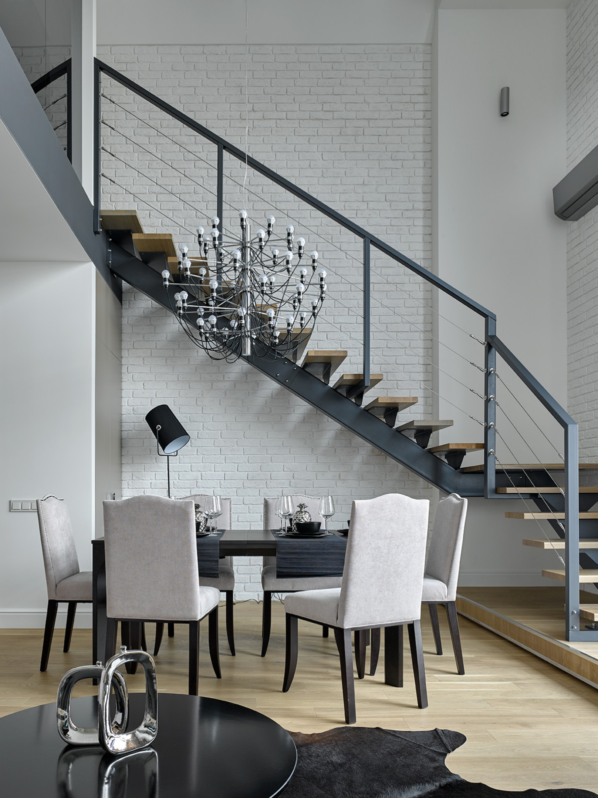 Двухуровневая квартира в Москве