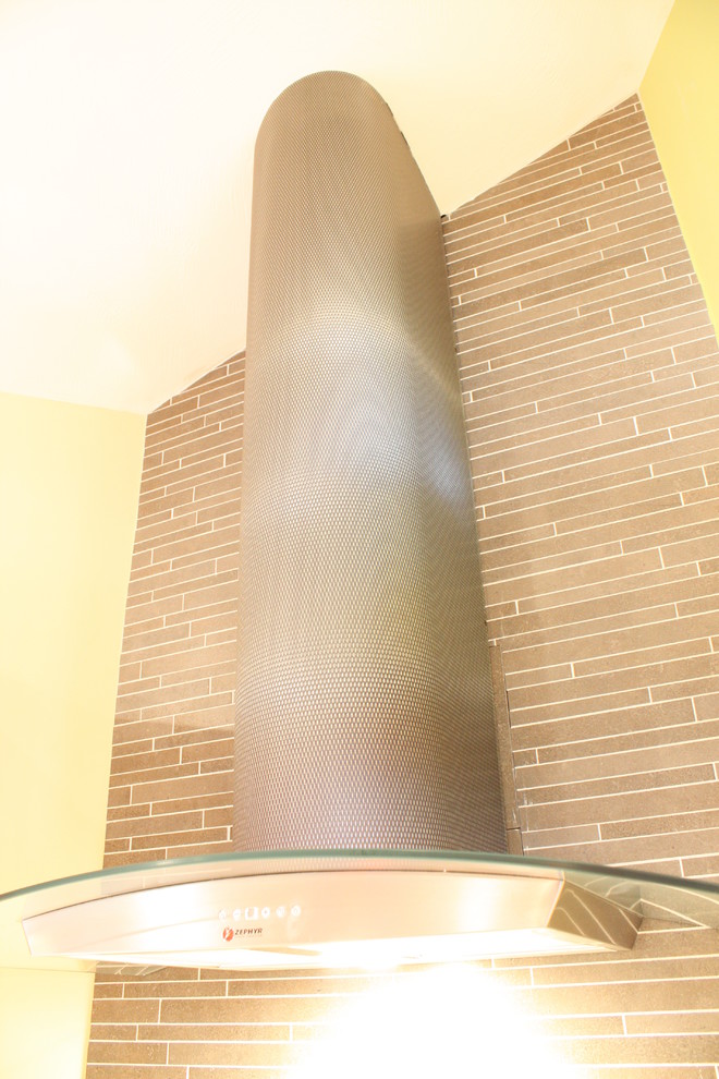 Inspiration for a transitional home design remodel in Boston