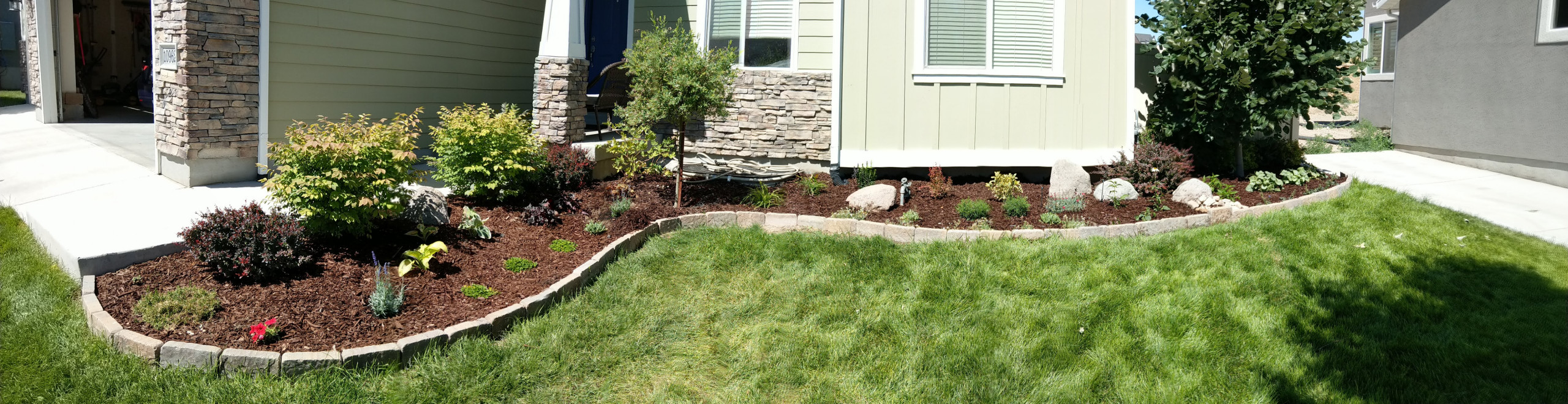Traditional Flower Bed Design