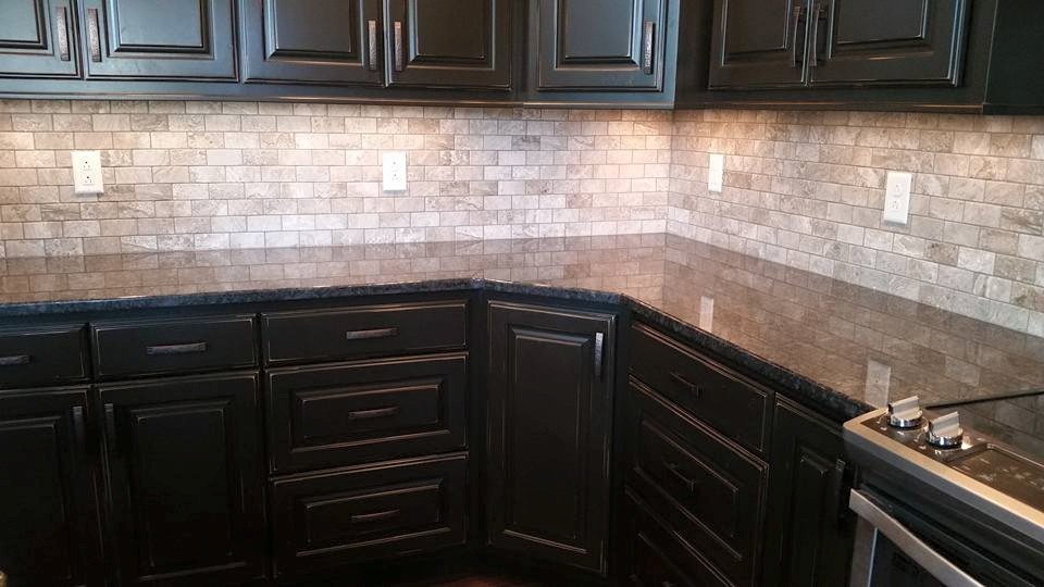 Kitchen - kitchen idea in Cincinnati