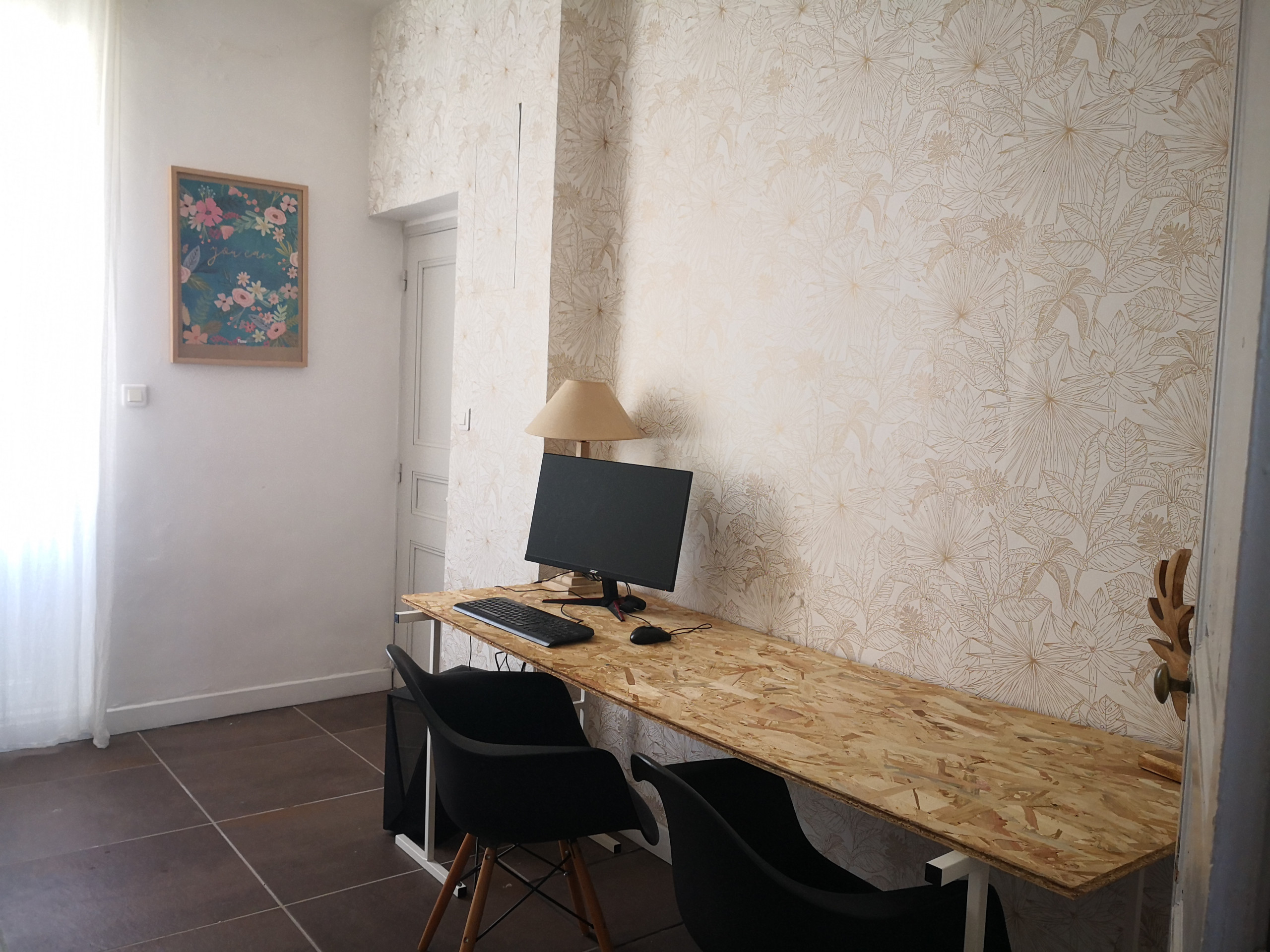 bureau et chambre d'appoint