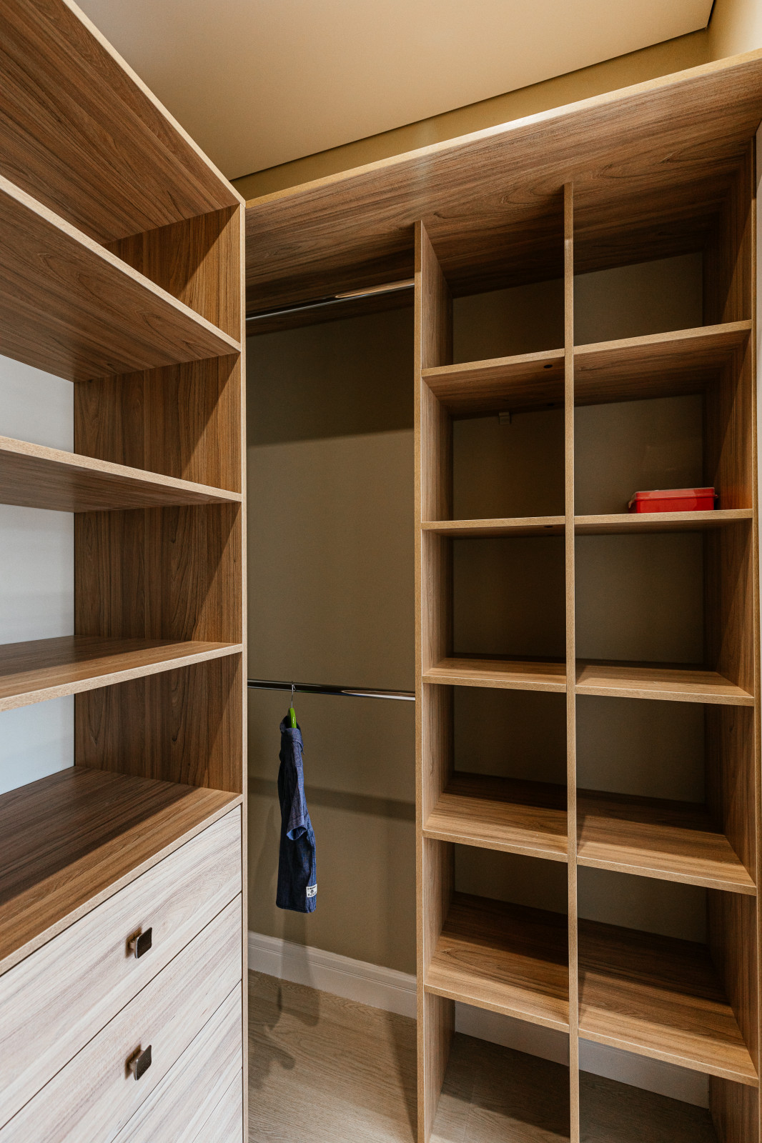 Реализованный дизайн-проект квартиры 4+ г.Тюмень