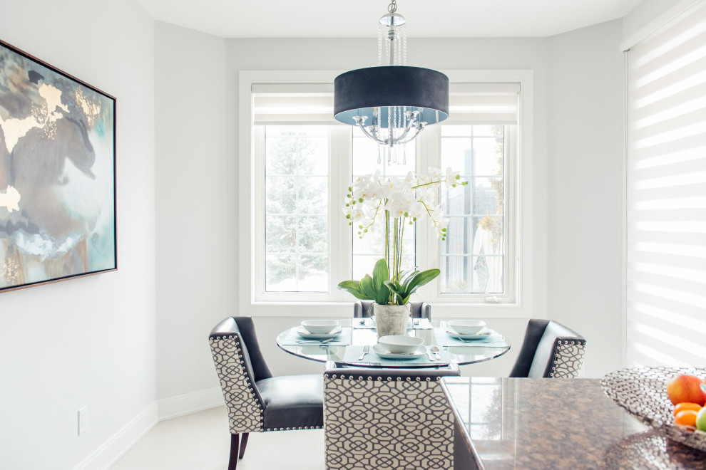 Transitional home design photo in Toronto