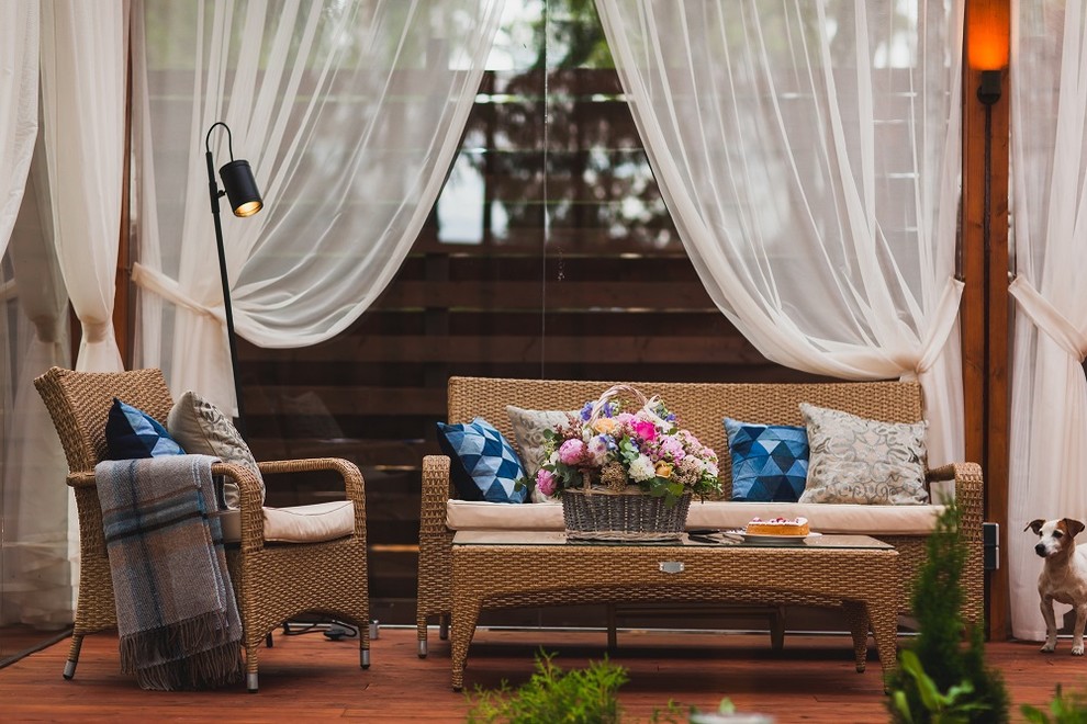 Беседка для Татьяны Лютаевой и Агнии Дисковските