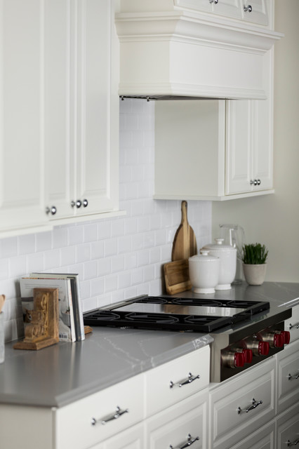 Transitional New Home Construction klassisch-kueche