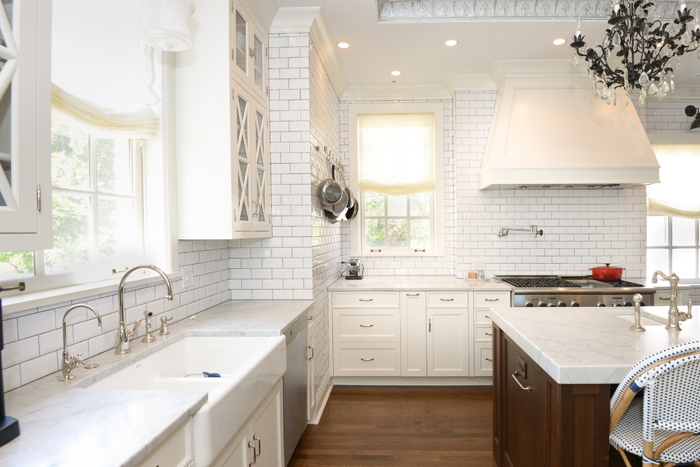 Inspiration for a transitional kitchen remodel in Chicago