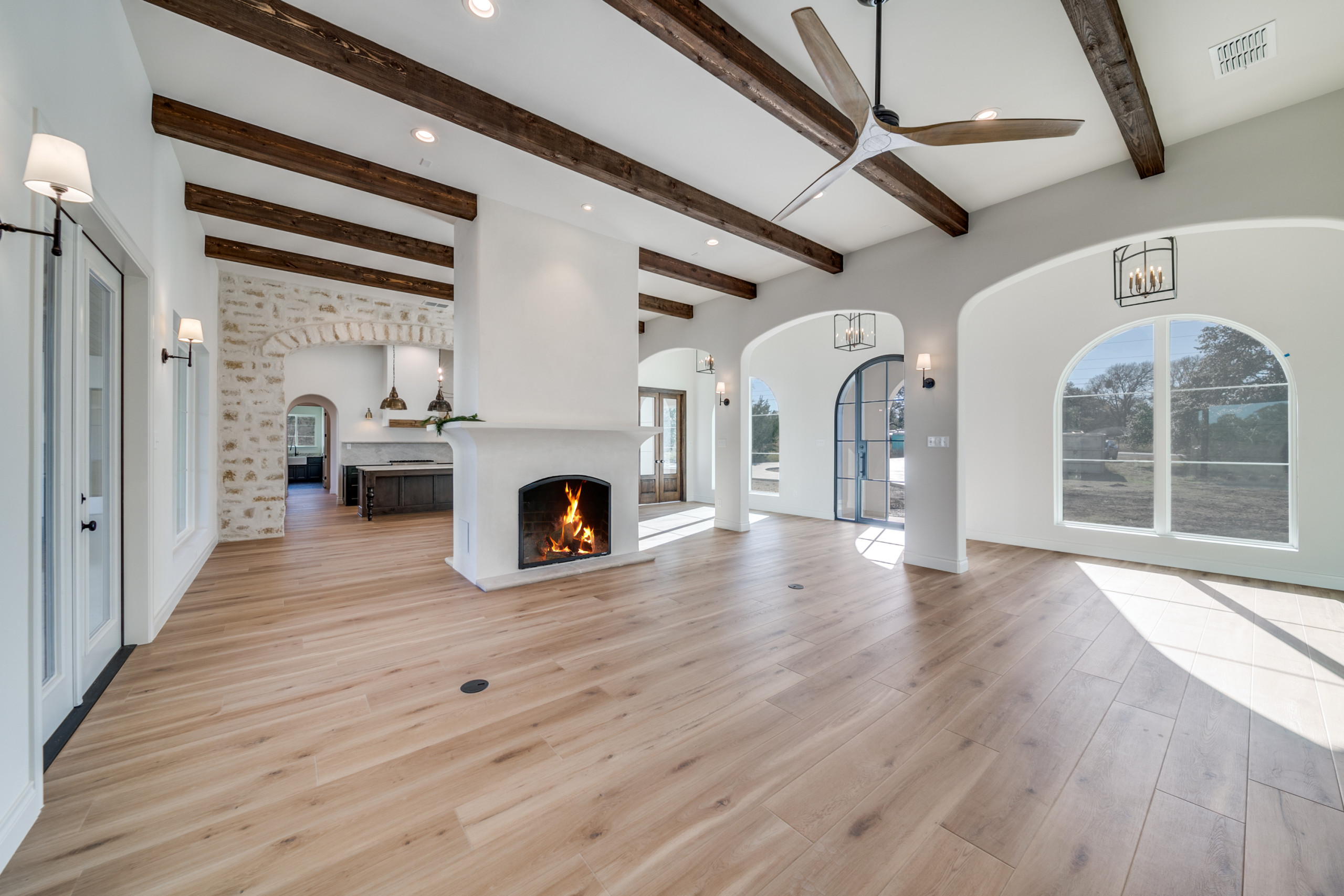 Spanish: 3,430 ft², 4 BR/3.5 BA/1 ST