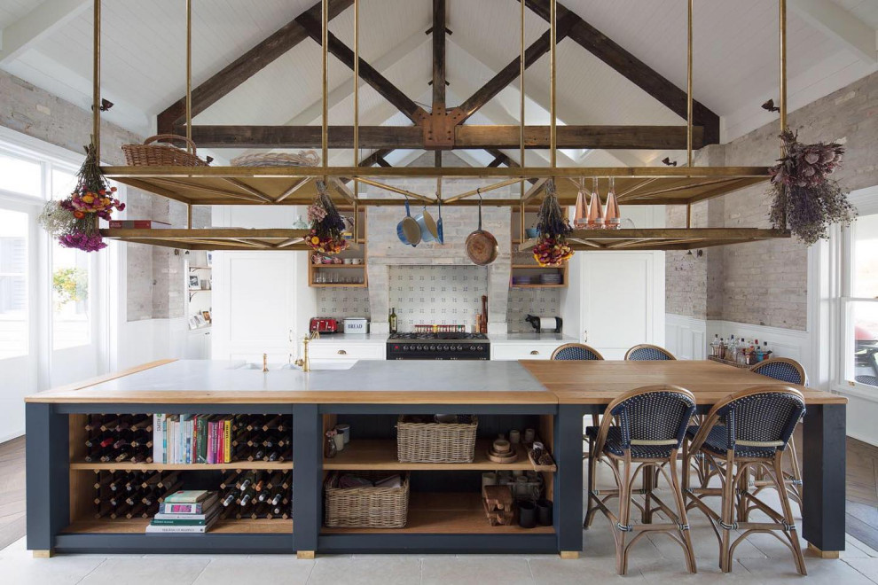 Inspiration for a country kitchen in Wollongong.