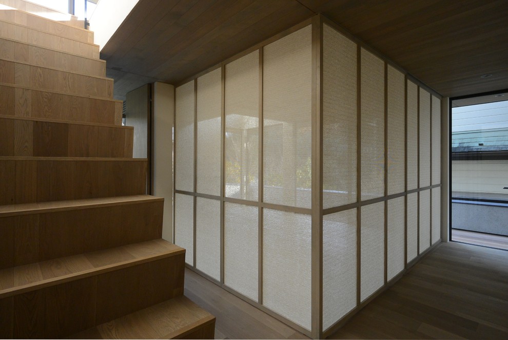 This is an example of a contemporary home in Yokohama.