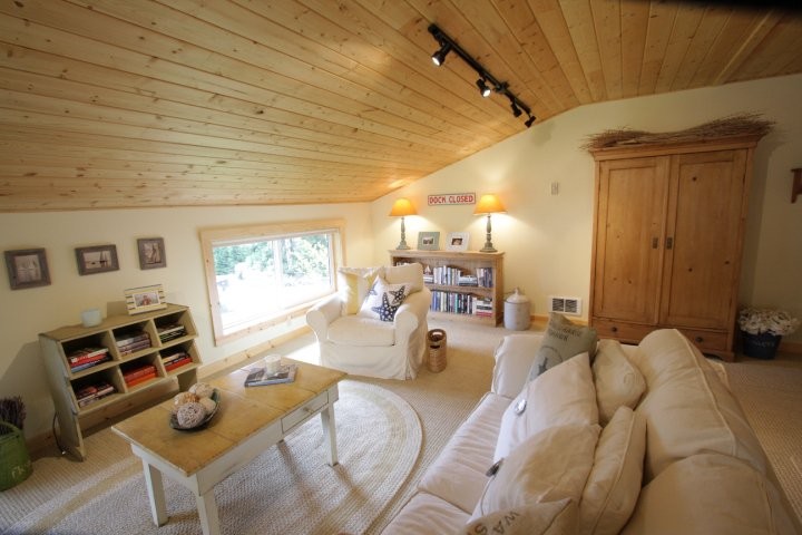 Coastal bedroom photo in Seattle