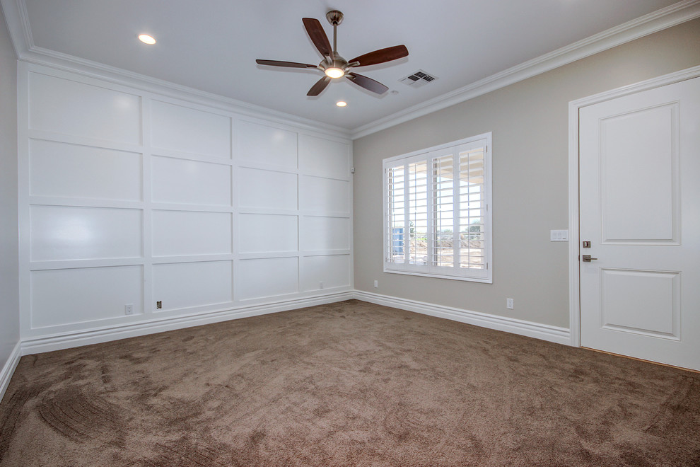 Photo of a mid-sized transitional guest bedroom in Phoenix with grey walls, ceramic floors and beige floor.