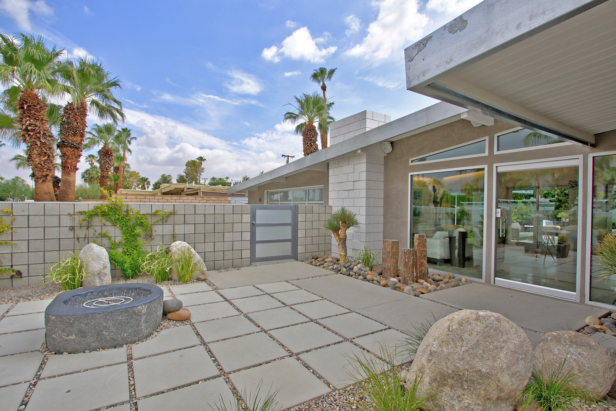 Classic Alexander Modern Palm Springs Beauty