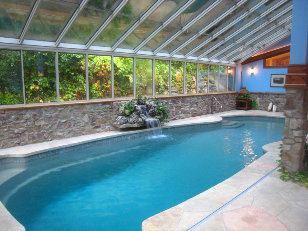 Inspiration for a traditional pool in Detroit.